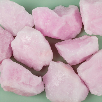 Kristály nyers kő — Idillikus stílus — Anyag: Kristály; Kategória: Kristály nyers kő; Csomagolás: tömeges