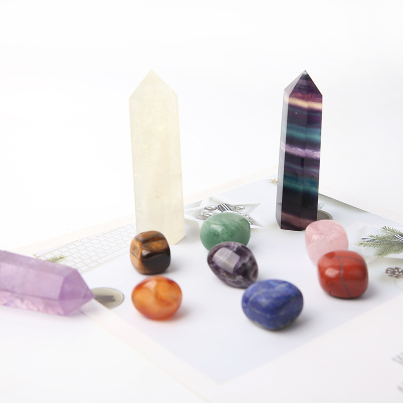 Nepravilni set kristalnih kamenja za meditaciju — pakiranje: PP vrećice; neto težina: 0,1 kg; sortiment: kvarc, ametist, aventurin, tigrovo oko, lazurit, agat, jaspis