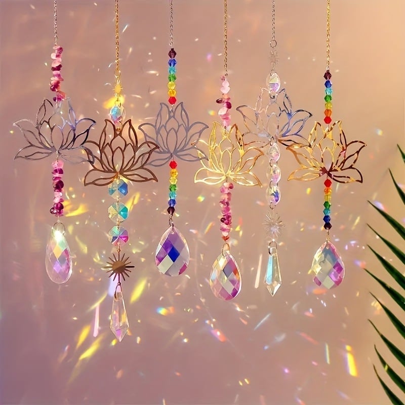 Kristalni sun catcher s ametistnim lotos privjeskom, staklene perle i prirodni šljunak, geometrijski oblik, moderni minimalistički ukras za prozor, pojedinačno pakiran u PP vrećicu