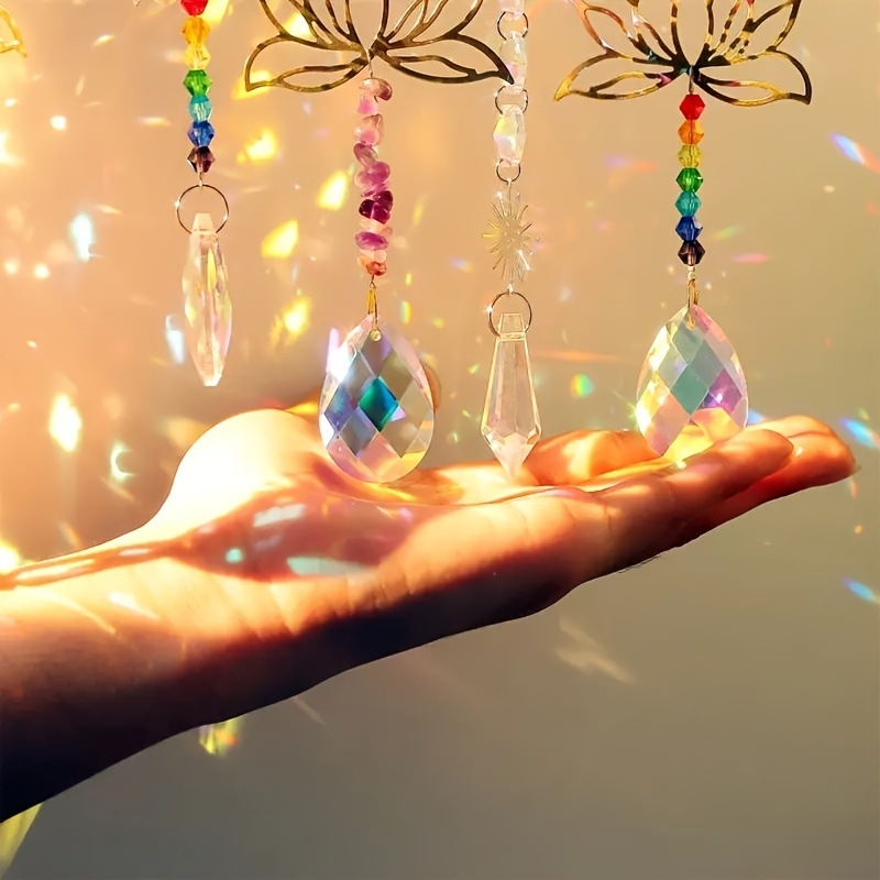 Kristalni sun catcher s ametistnim lotos privjeskom, staklene perle i prirodni šljunak, geometrijski oblik, moderni minimalistički ukras za prozor, pojedinačno pakiran u PP vrećicu