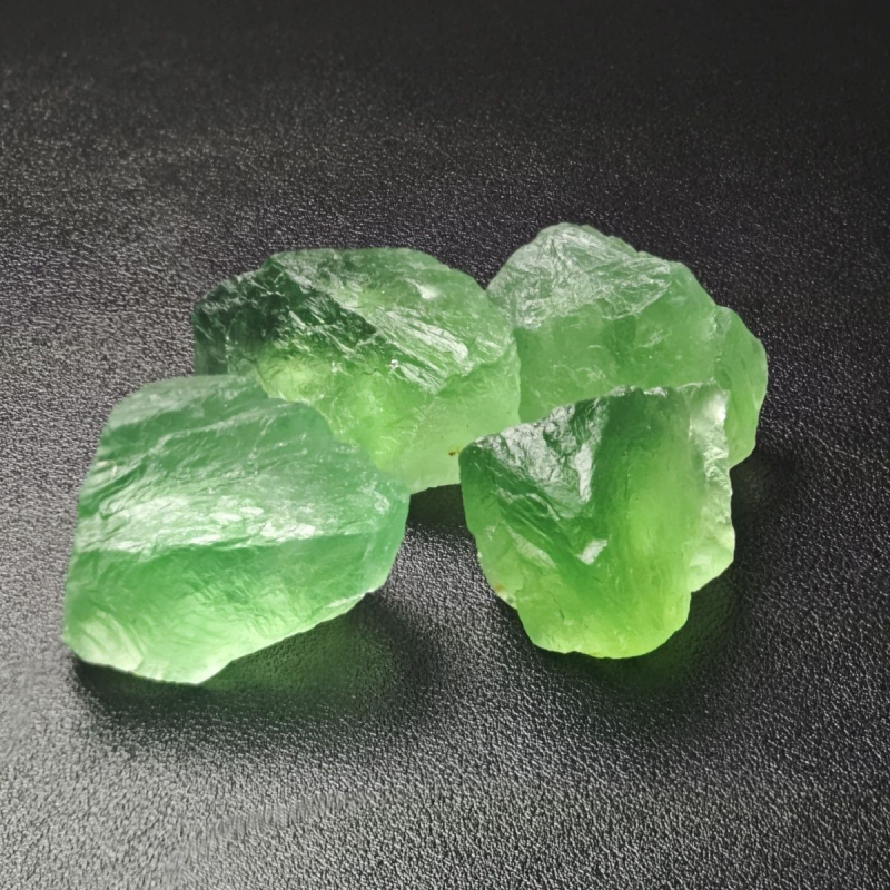 Prirodni fluoritni sirovi kristal za kućnu dekoraciju, geometrijski difuzor kamen, kristalni materijal; kineski stil; pogodan kao osobni dar