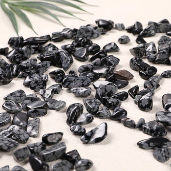 Ahat s pahuljicama za akvarije i posude — kristalni ukras, moderni minimalistički stil