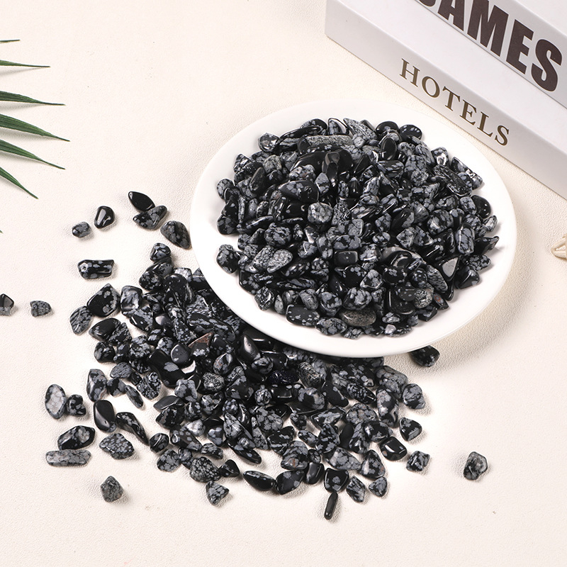 Ahat s pahuljicama za akvarije i posude — kristalni ukras, moderni minimalistički stil