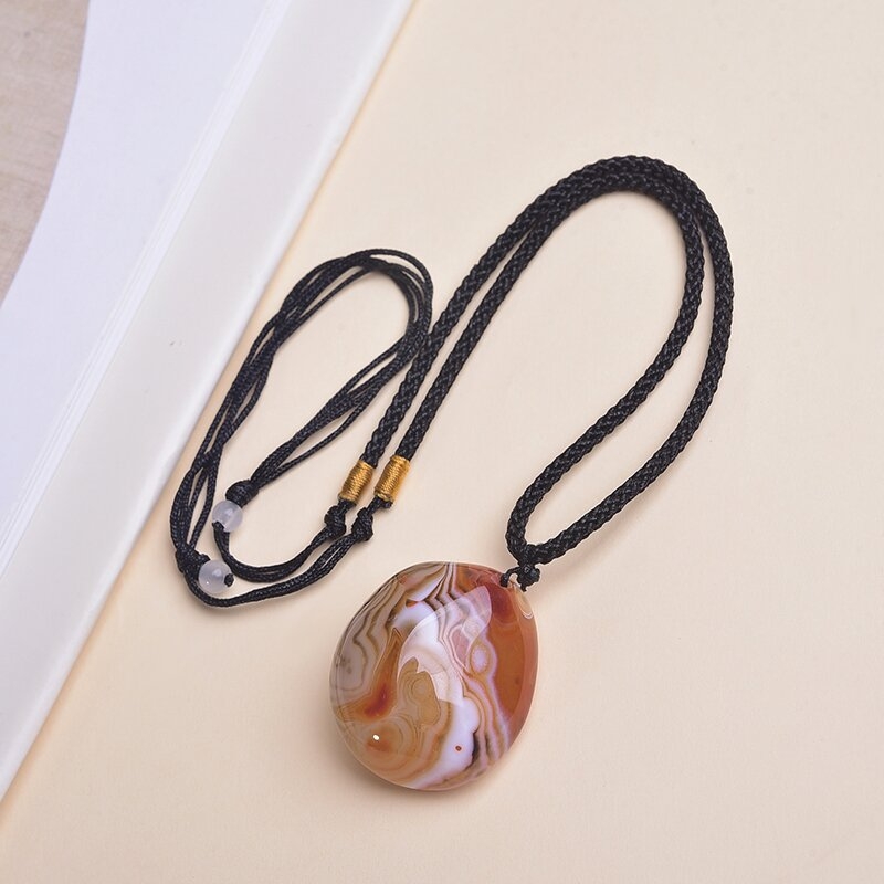 Agatni kristalni privjesak – moderan minimalistički stil, spreman za poklon za rođendan, putovanje ili zabavu