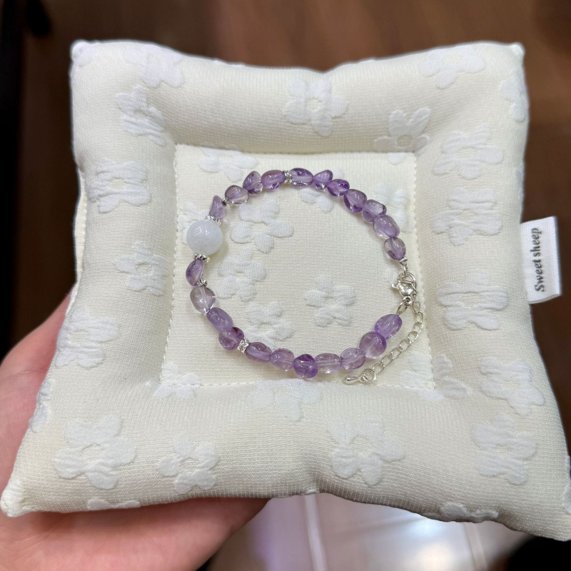 Βραχιόλι από φυσικό αμέθυστο, ακανόνιστο σχήμα, κράμα, άνοιξη 2025