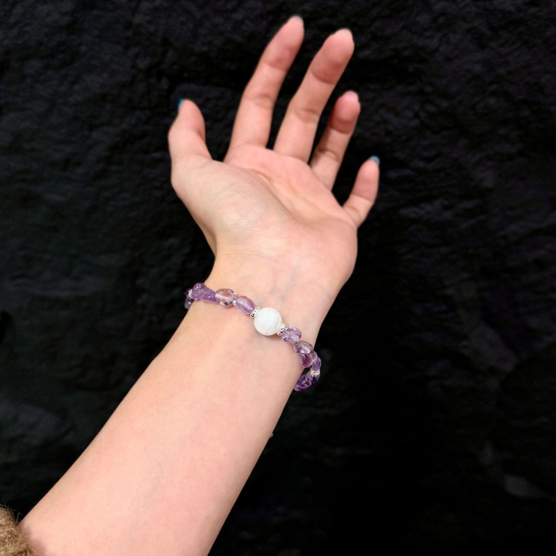 Βραχιόλι από φυσικό αμέθυστο, ακανόνιστο σχήμα, κράμα, άνοιξη 2025