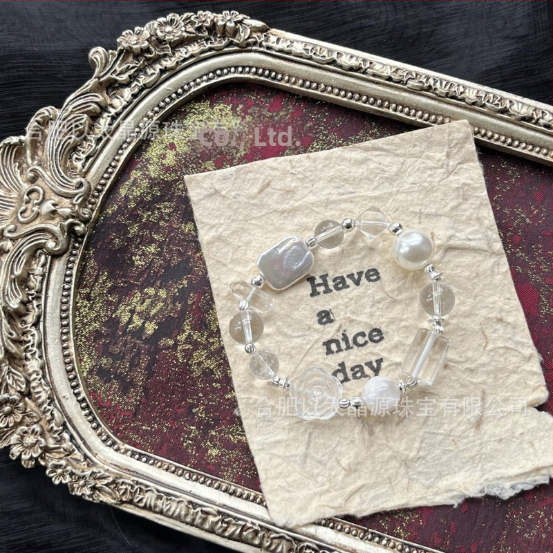 Apyrankė su baltais kristalo karoliukais, šoniniai akmenys: ametistas ir citrinas, rankų darbo, lengvas prabangos stilius