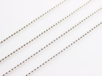 Колие с хранителен мотив и детски карикатурен стил; материал: сплав + акрил; модел: храна; верига: мъниста