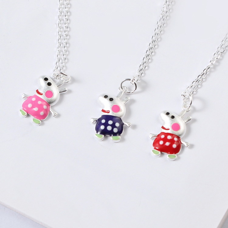 Kakloji su kiaulytės pakabuku, 925 sidabras, kryžminė grandinė, vaikų/animacinis stilius (pakabukas kiaulė; 925 sidabras; kryžminė grandinė; vaikų/animacinis stilius; personalizavimas prieinamas)