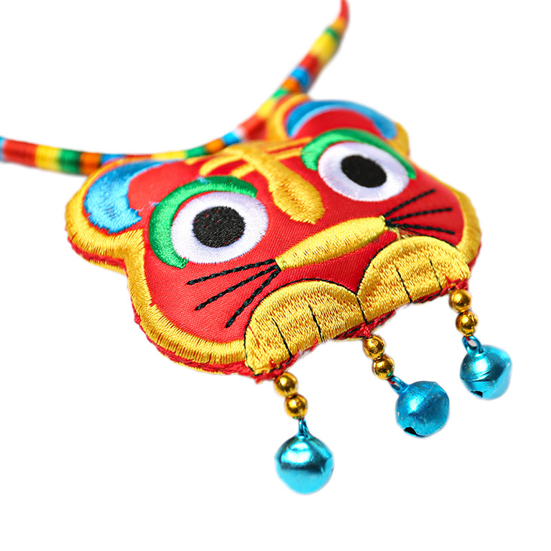 Бебешко колие с тигрова глава, ръчна изработка от плат, многослойно колие в народен фолклорен стил, висулка от сплав