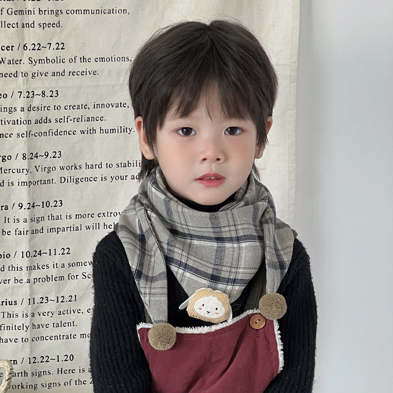 Vaikiškas trikampis šalikas iš poliesterio su languotu raštu, šilta rudens ir žiemai, tinkama pasivaikščiojimams