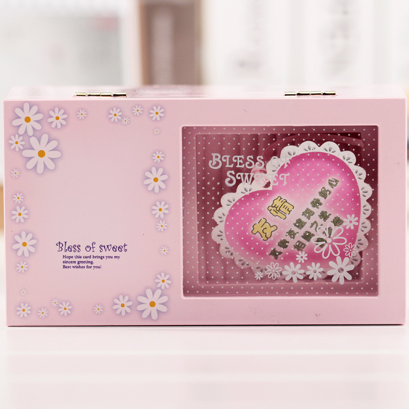 Muzikos dėžutė su šokių mergaitės motyvu — plastikas, abstraktus siluetas, injekcinis formavimas, dovana vestuvėms, gimtadieniams, baigimo proga