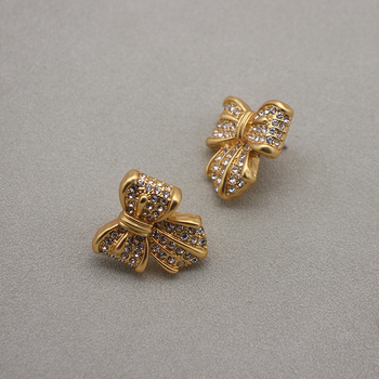 Bakarne naušnice s mat završnim slojem 24K zlata; elektroplatiranje; oblici: srce, cvijet, zvijezda; pogodno za djecu