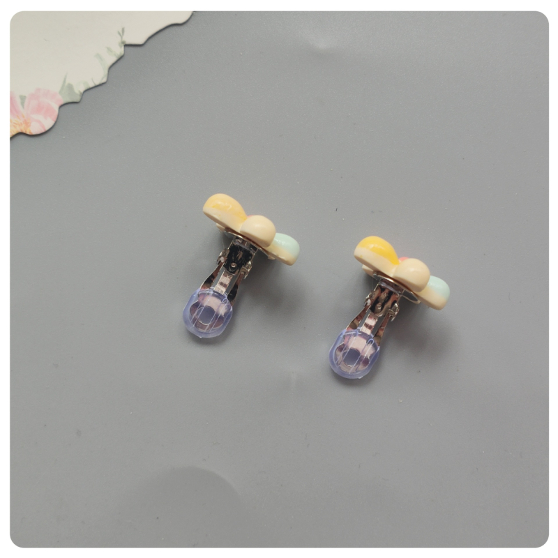 Dječji naušnice s klipsom, u obliku cvijeta, ručno izrađene, sa silikonskom podlogom