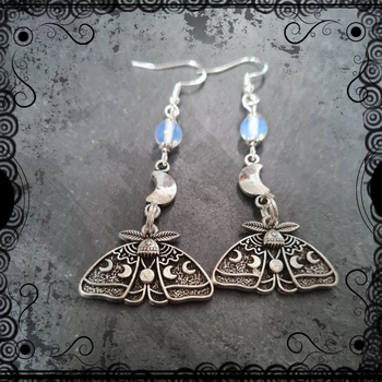 Geometrijske naušnice od cinkove legure, elektroplatirane, s nehrđajućim čeličnim postom, pop stil