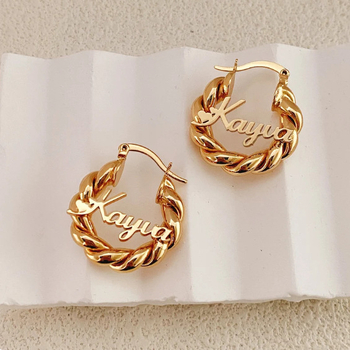 Naušnice kružni, od nehrđajućeg čelika, slova imena, elektropliranje, ljeto 2025, lagani luksuz, za žene