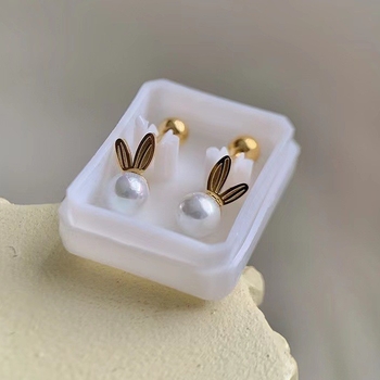 Velia titan čelične naušnice – motiv zeca/zodijak, mašna dizajn, U‑oblik, geometrija; elektroplatiranje; svježe i slatko; za djecu