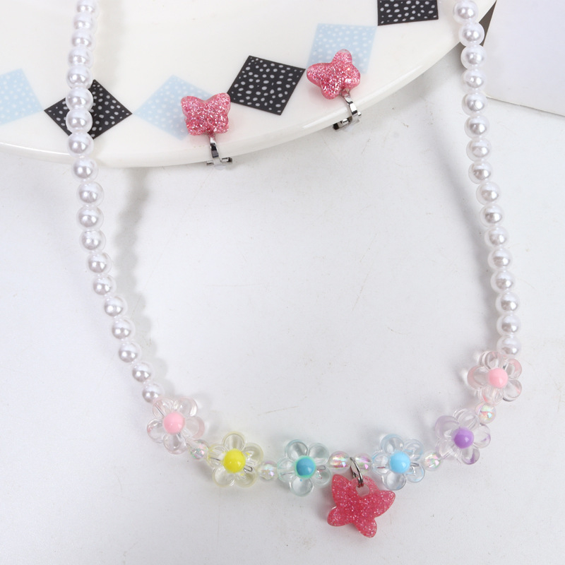 Set nakita za djecu od perlica: naušnice, ogrlica i prsten s privjeskom cvjetnog motiva; ručna izrada; lanac s kuglicama