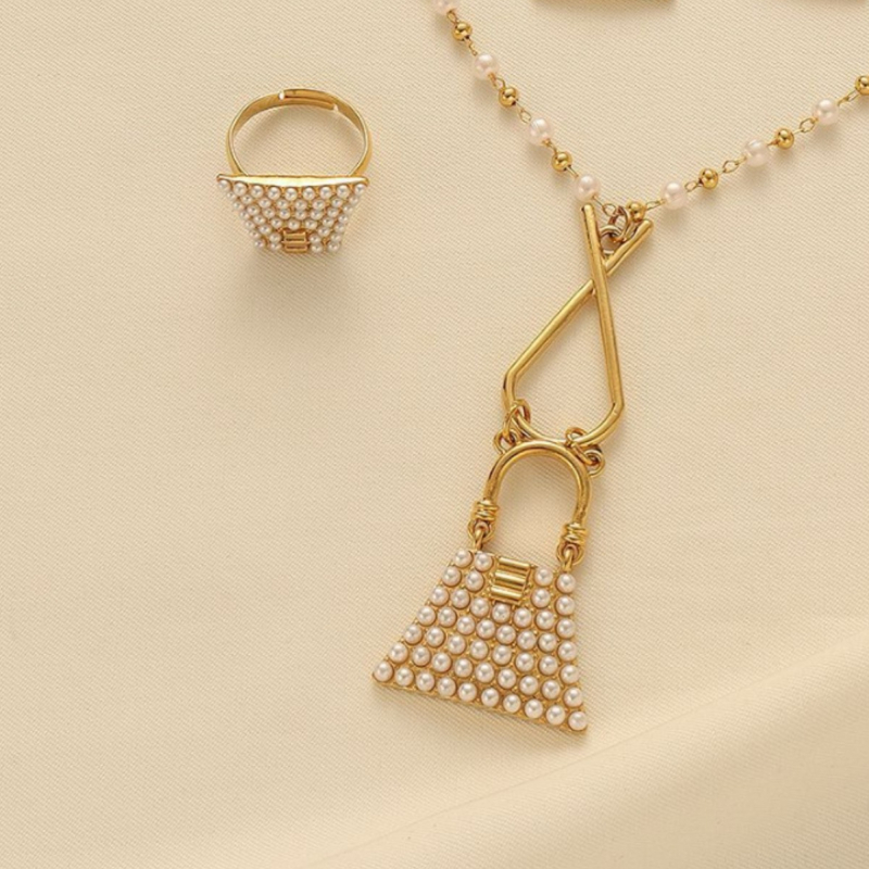 Set od tri dijela: lanac, naušnice i torbica; legura; elektroplatiranje; etnički stil; uzorak Kitty/Snoopy