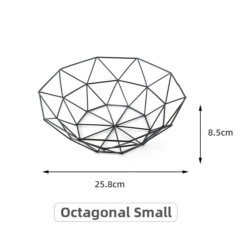 Vasból készült szabálytalan alakú gyümölcskosár konyhához és nappaliba, vízelvezető és tároló funkció, világos luxus retro stílus
