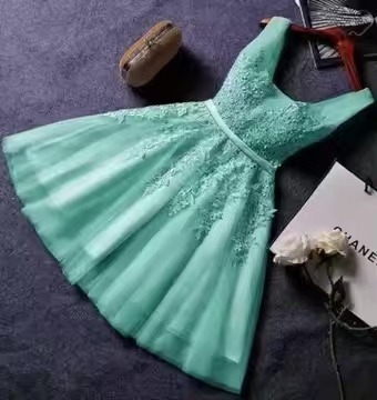 Večernja haljina bez rukava, sling stil, kratka silueta, struk na srednjoj visini, 70-80% poliester mješavina