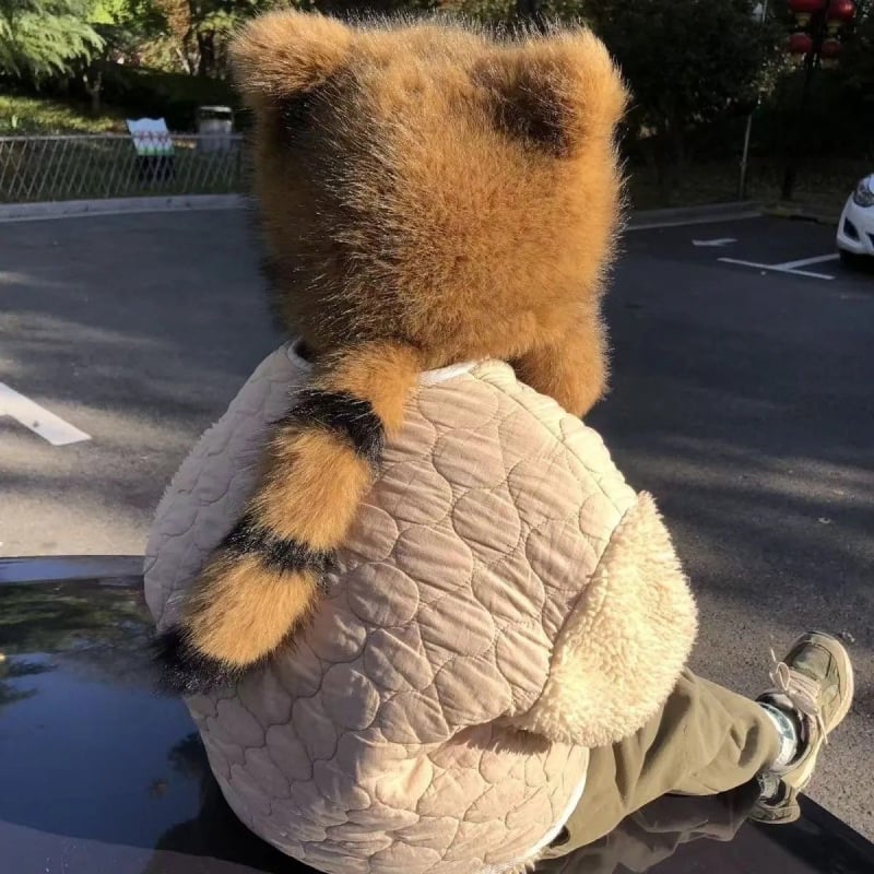 Зимна шапка с пухено опашче от ракун, топли уши, куполен стил, унисекс, за деца и възрастни над 10 г, модел зима 2025