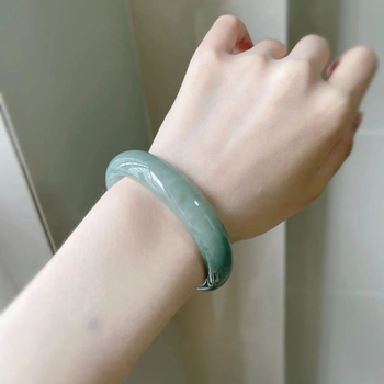 Jado apyrankė su auksiniu įkaldymu, ledo tipo nefritas, rankų darbo, unisex etninis stilius, kilmė Yiwu, vasara 2024