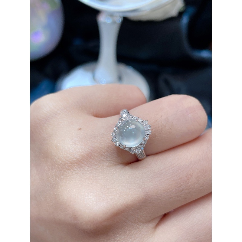 18K arany bevonatú gyűrű, természetes jade, tojás alakú dizájn