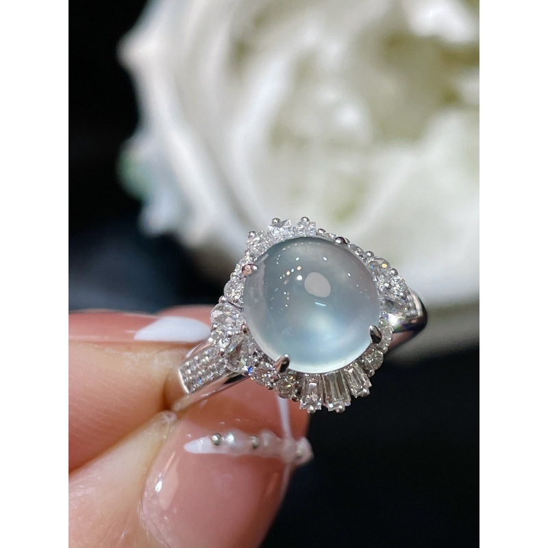 18K arany bevonatú gyűrű, természetes jade, tojás alakú dizájn