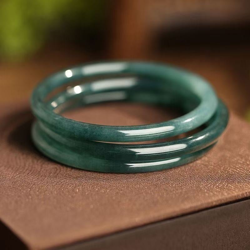 Jadeit karkötő, kézzel készített, teljes kör dizájn, uniszex, letisztult stílus