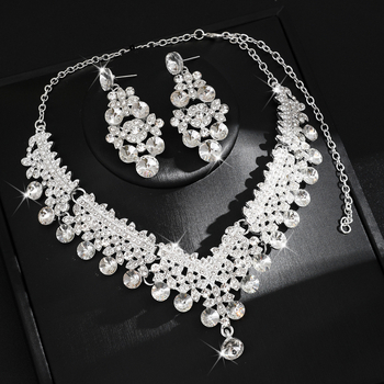 Set nakita: Ogrlica i naušnice od legure, elektroplatiranje, privjesak: kristal, oblik: srce/kapljica/zvonić