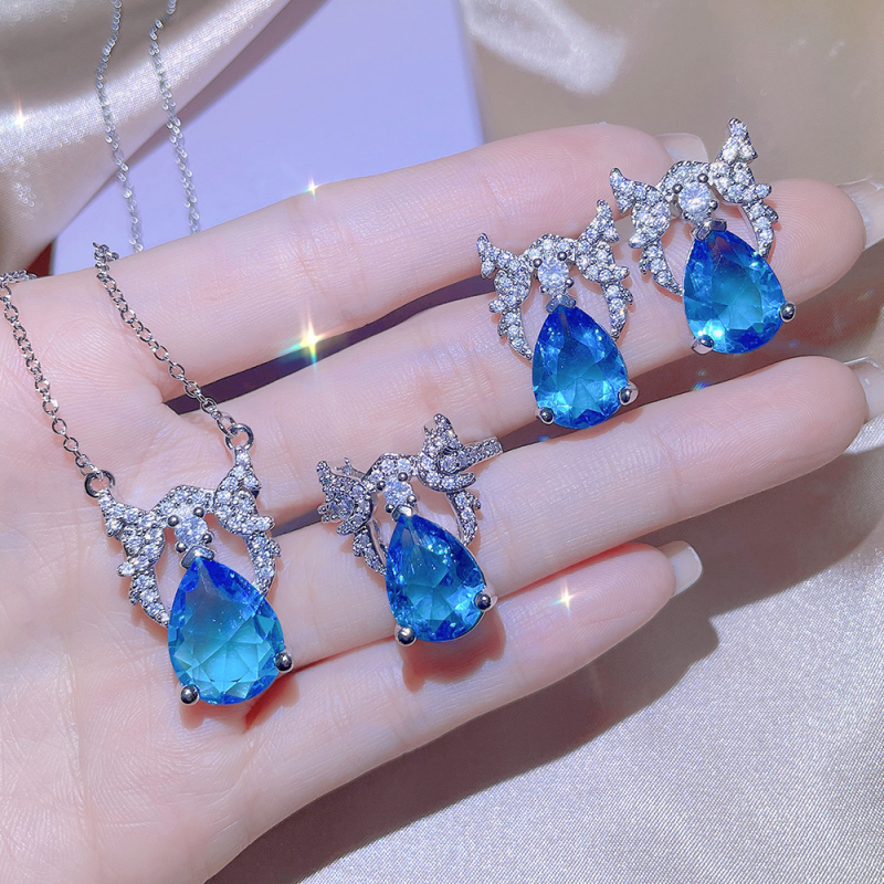 Trodijelni bakreni set nakita s križnim lancem, elektroplatiranje, privjesak od umjetnog kristala, kvadratni uzorak (naušnice, ogrlica, narukvica)