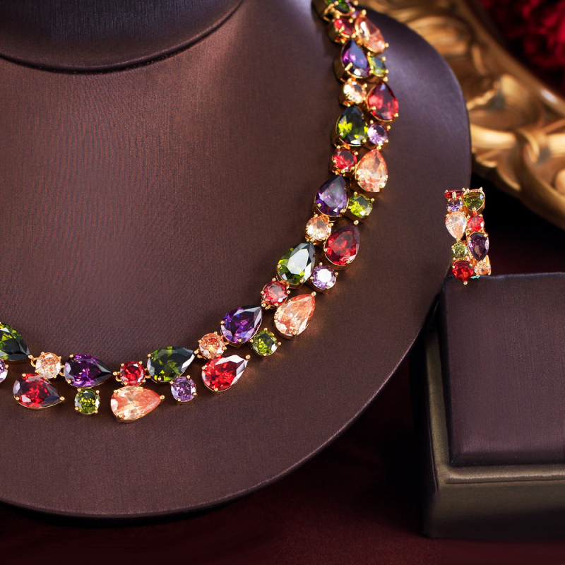 Set naušnica i ogrlice s bakrenom osnovom, elektroplatirano, cirkon, dizajn vodne kapljice