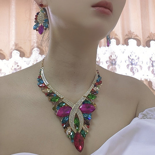 Set naušnica i ogrlica s kristalima - originalni dizajn, lanac u obliku slova O, cvjetni uzorak, Yiwu porijeklo