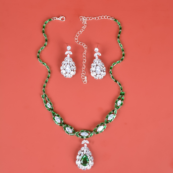 Set nakita: Ogrlica i naušnice s kapljicom vode, bakar, Zircon uložak, Rhinestone privjesak, uvijeni lanac, motiv sazviježđa