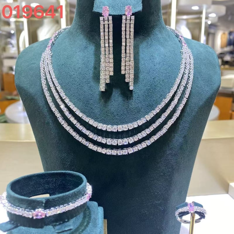 Nakit set (naušnice, ogrlica, narukvica, prsten) od bakra, elektroplatirano, originalni ženski dizajn, blok uzorak, običan lanac