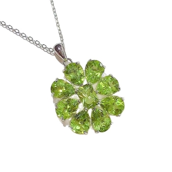 Set naušnica i ogrlica s peridotom u postavi od srebra 925, elektroplatirano, uzorak biljke i cvijeće, uključuje naušnice i ogrlicu (lanac nije uključen)