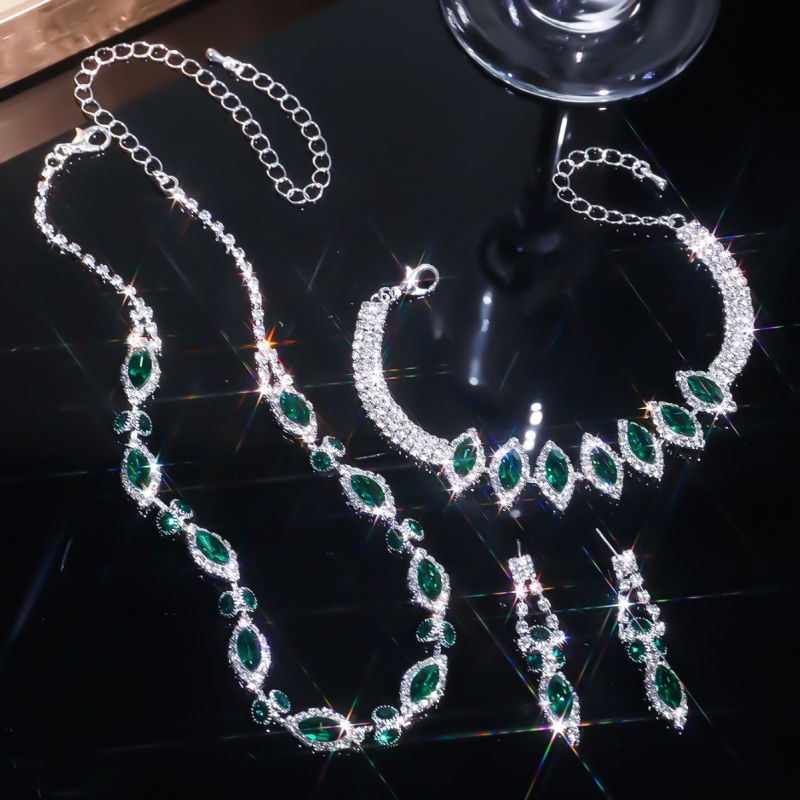 Trodijelni set: ogrlica i naušnice; materijal: bakar; privjesak s rhinestones; lanac u obliku slova O; kineski stil; književno retro