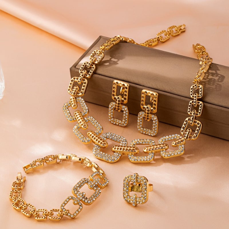 Set nakita: Vintage od cinkovog legura s elektroplatiranjem; Uključuje ogrlicu, naušnice i dodatke za ruku; Standardni lanac