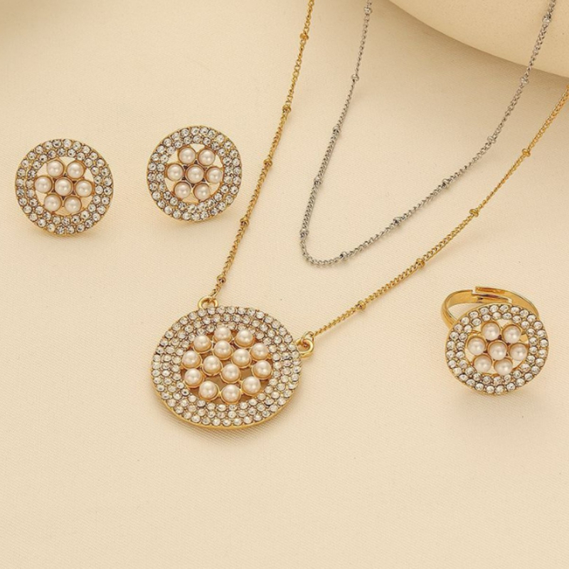 Set nakita od legure: ogrlica s privjeskom u obliku štita i mačjim motivom, naušnice i narukvica, elektropliranje, za žene, etnički stil