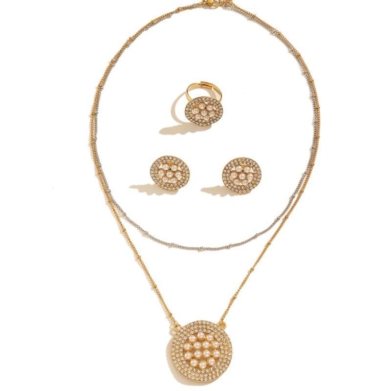 Set nakita od legure: ogrlica s privjeskom u obliku štita i mačjim motivom, naušnice i narukvica, elektropliranje, za žene, etnički stil