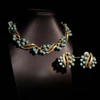 Levélmintázatú gyöngy nyaklánc és fülbevaló készlet; ötvözet, elektroplatírozás; szabványos lánc; szív, csepp és harang motívumok; retró irodalmi stílus; nőknek.