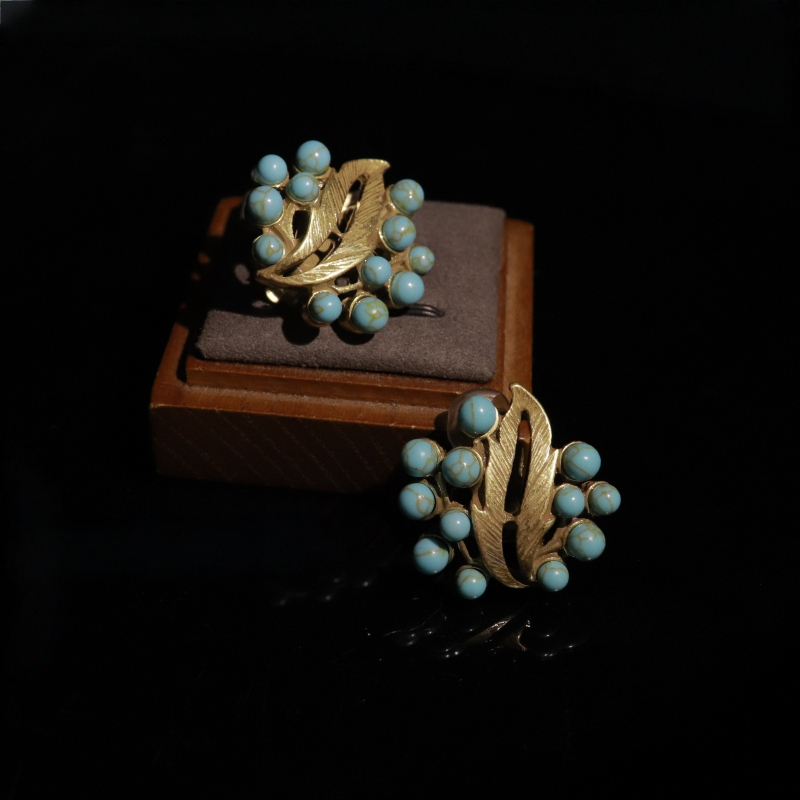 Levélmintázatú gyöngy nyaklánc és fülbevaló készlet; ötvözet, elektroplatírozás; szabványos lánc; szív, csepp és harang motívumok; retró irodalmi stílus; nőknek.