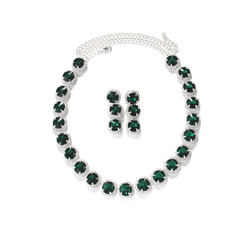 Strasszköves ékszerszett: nyaklánc és fülbevaló, elektroplakált felület, egyszerű stílus