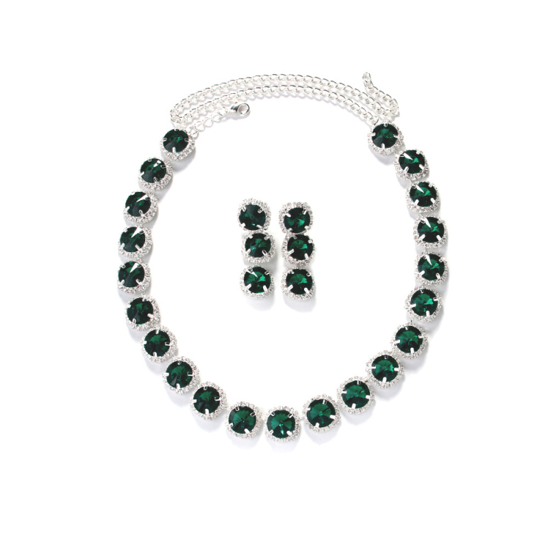 Strasszköves ékszerszett: nyaklánc és fülbevaló, elektroplakált felület, egyszerű stílus