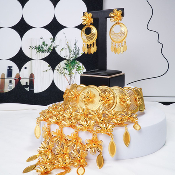 Set nakita: naušnice i ogrlica s cvjetnim motivom; metal, privjesak od legure, običan lanac; proljeće 2025