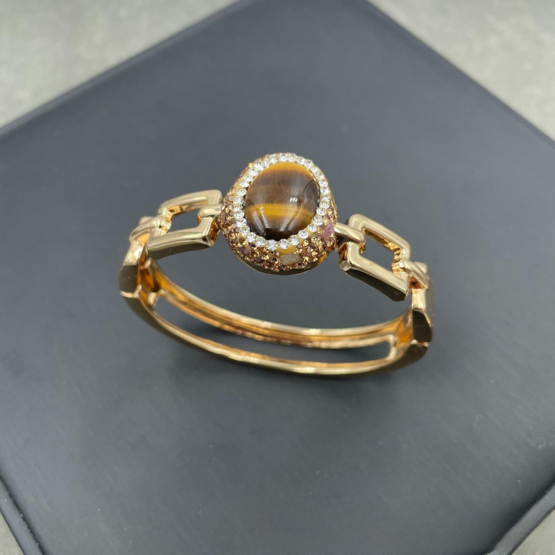 Tigriszem kő ékszerszett — gyémánt beépítés; fülbevalók, nyaklánc és karkötő; márka meiyu; modell 7001