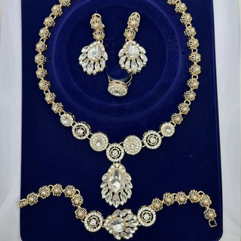 Set de bijuterii pentru nuntă: colier și cercei cu pandantiv din rhinestone, lanț din aliaj placat, design geometric, accente din sticlă/lapis lazuli