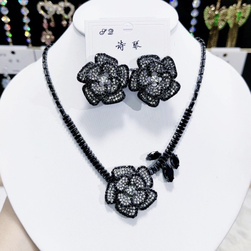 Комплект колие и обици с цвете от имитационни кристали и циркони, верига за ключица, меден висулка, електроплаване