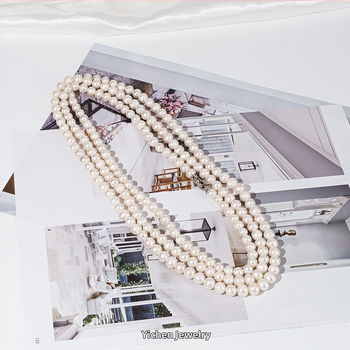 Vėrinys su gėlavandeniniais perlais, beveik apvalūs perlai, lydinio grandinėlė, elegantiškas minimalistinis verslo stilius